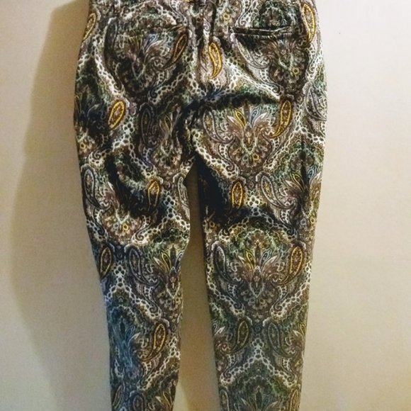 *J Crew Paisley Cropped Pants. Size 6 - Picture 5 of 7